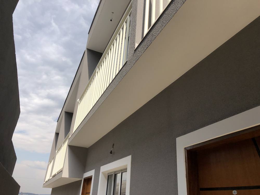 Varandas da fachada do sobrado novo em Cotia